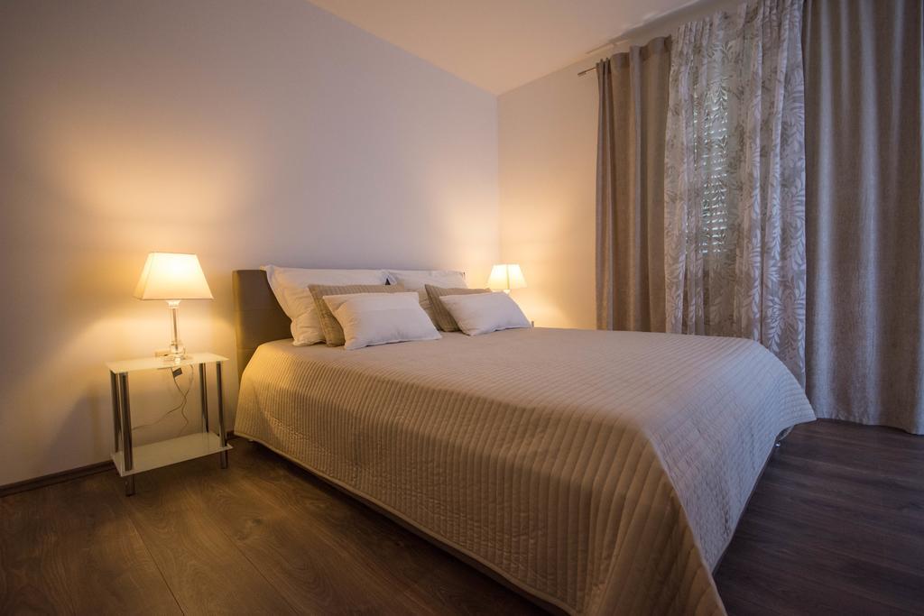 Apartments Maria Trogir Extérieur photo