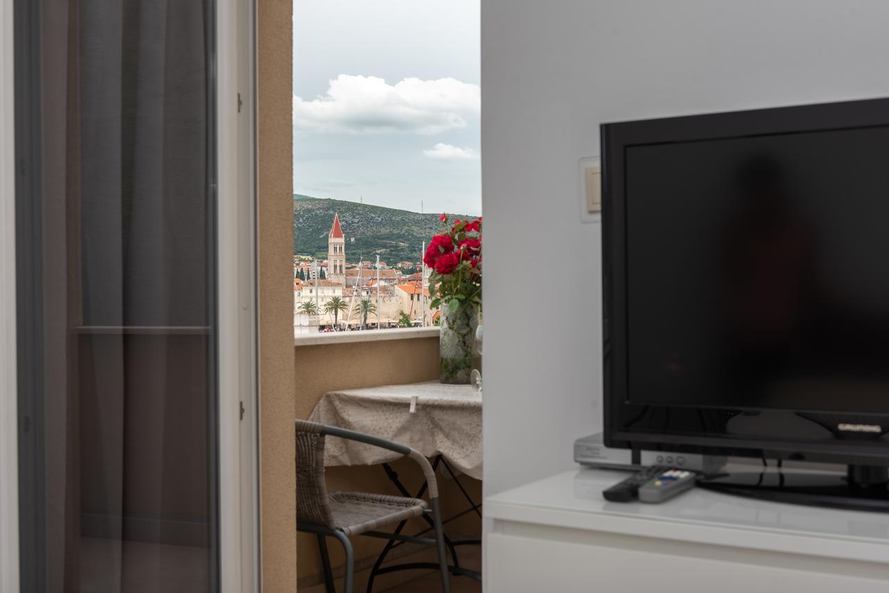 Apartments Maria Trogir Extérieur photo
