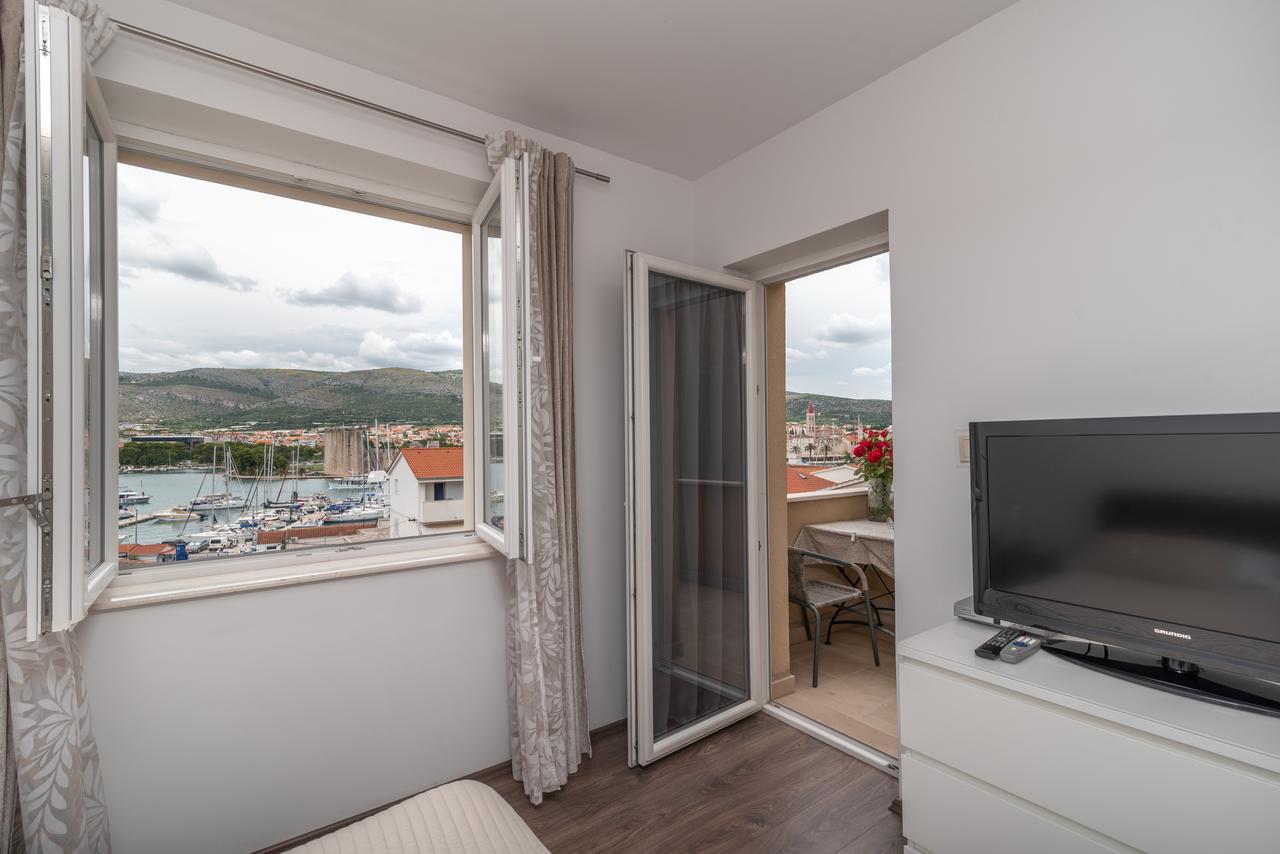 Apartments Maria Trogir Extérieur photo