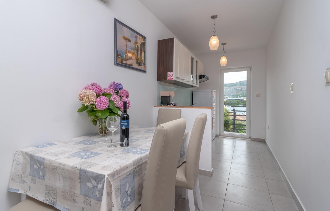Apartments Maria Trogir Extérieur photo